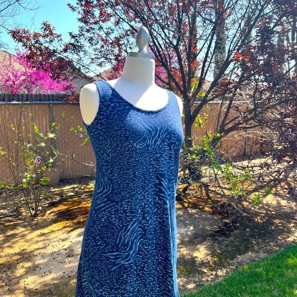 FRESH PRODUCE 🍋 Blue Patterned Sleeveless Dress - Picture 2 of 5